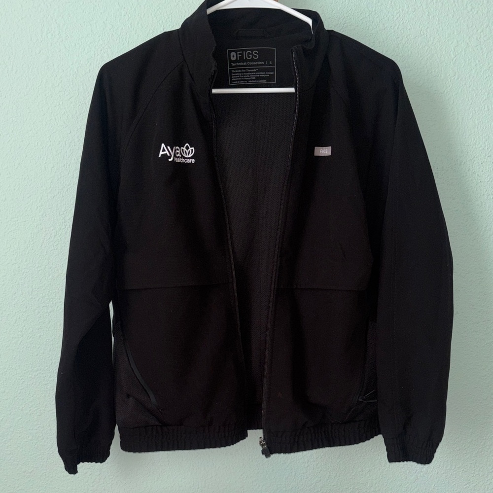 Figs Women S: Sydney Black Lightweight Jacket